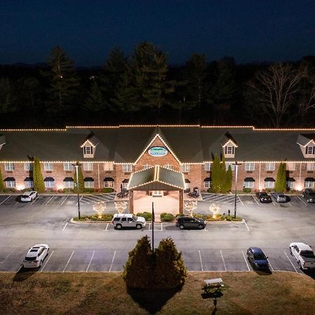 Mountain Inn & Suites Флет Рок Екстериор снимка