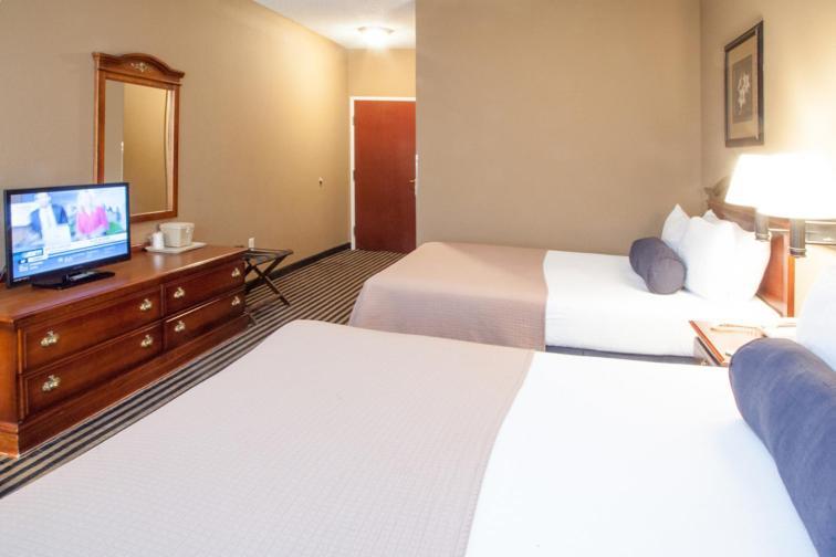 Mountain Inn & Suites Флет Рок Екстериор снимка