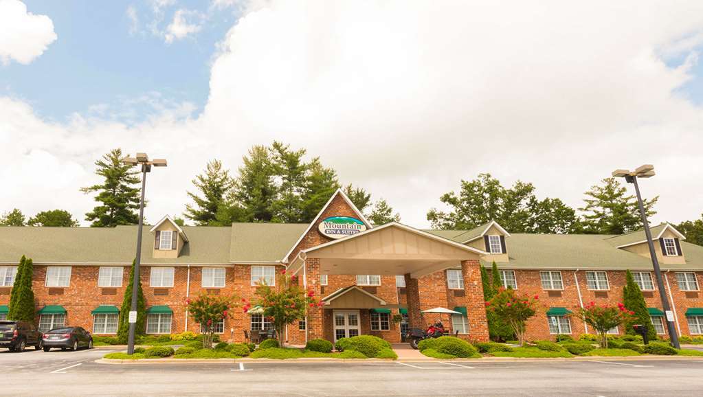 Mountain Inn & Suites Флет Рок Екстериор снимка